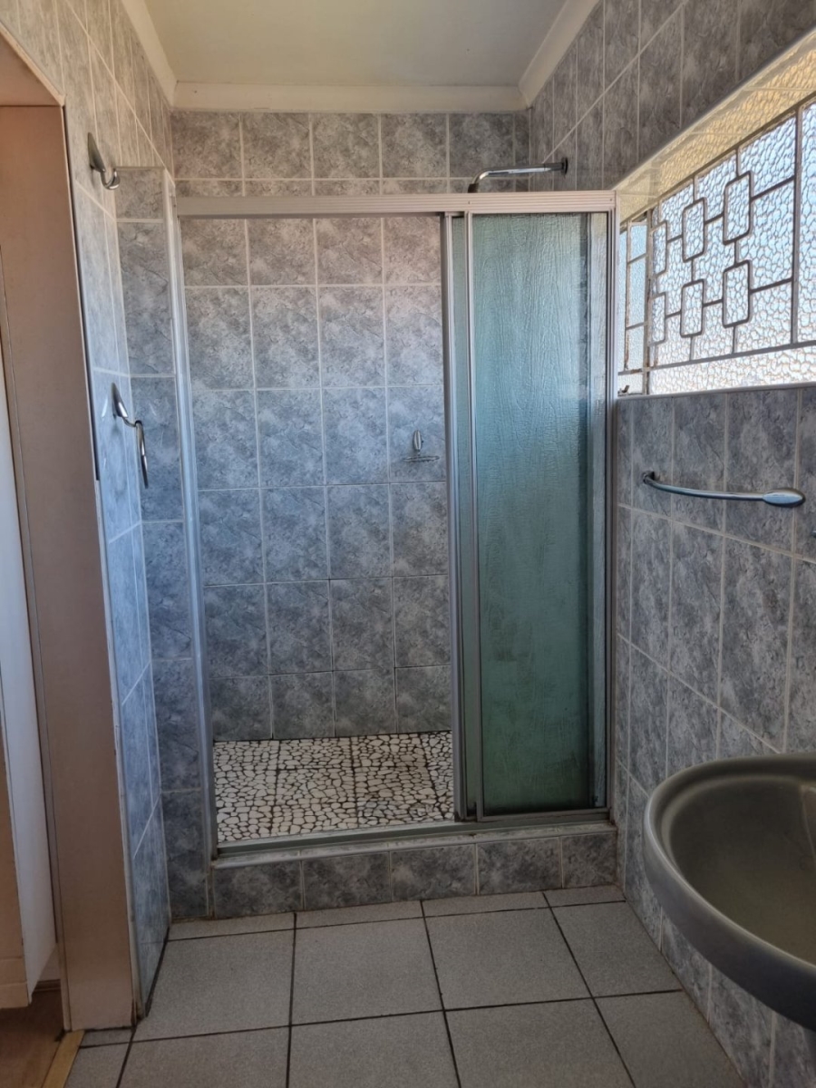 4 Bedroom Property for Sale in Laudium Gauteng