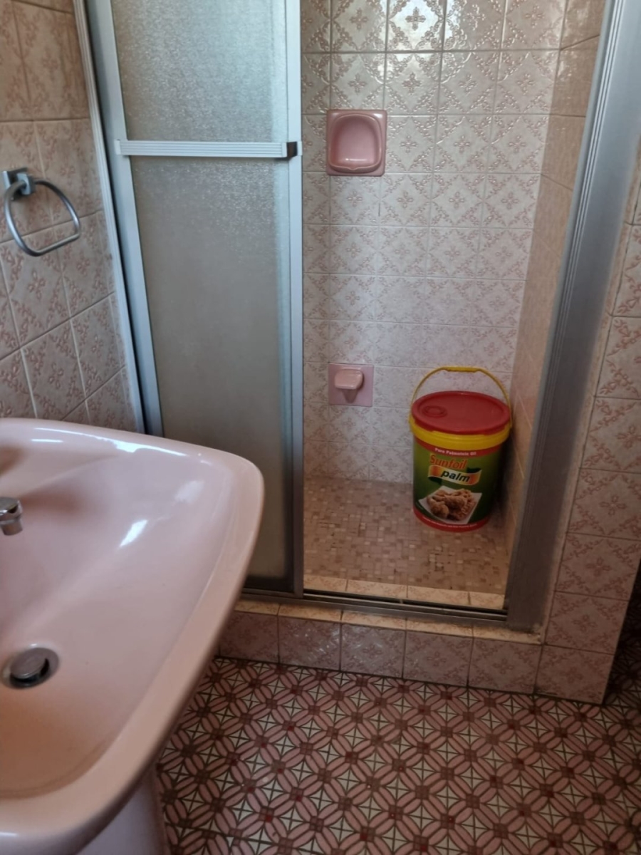 4 Bedroom Property for Sale in Laudium Gauteng