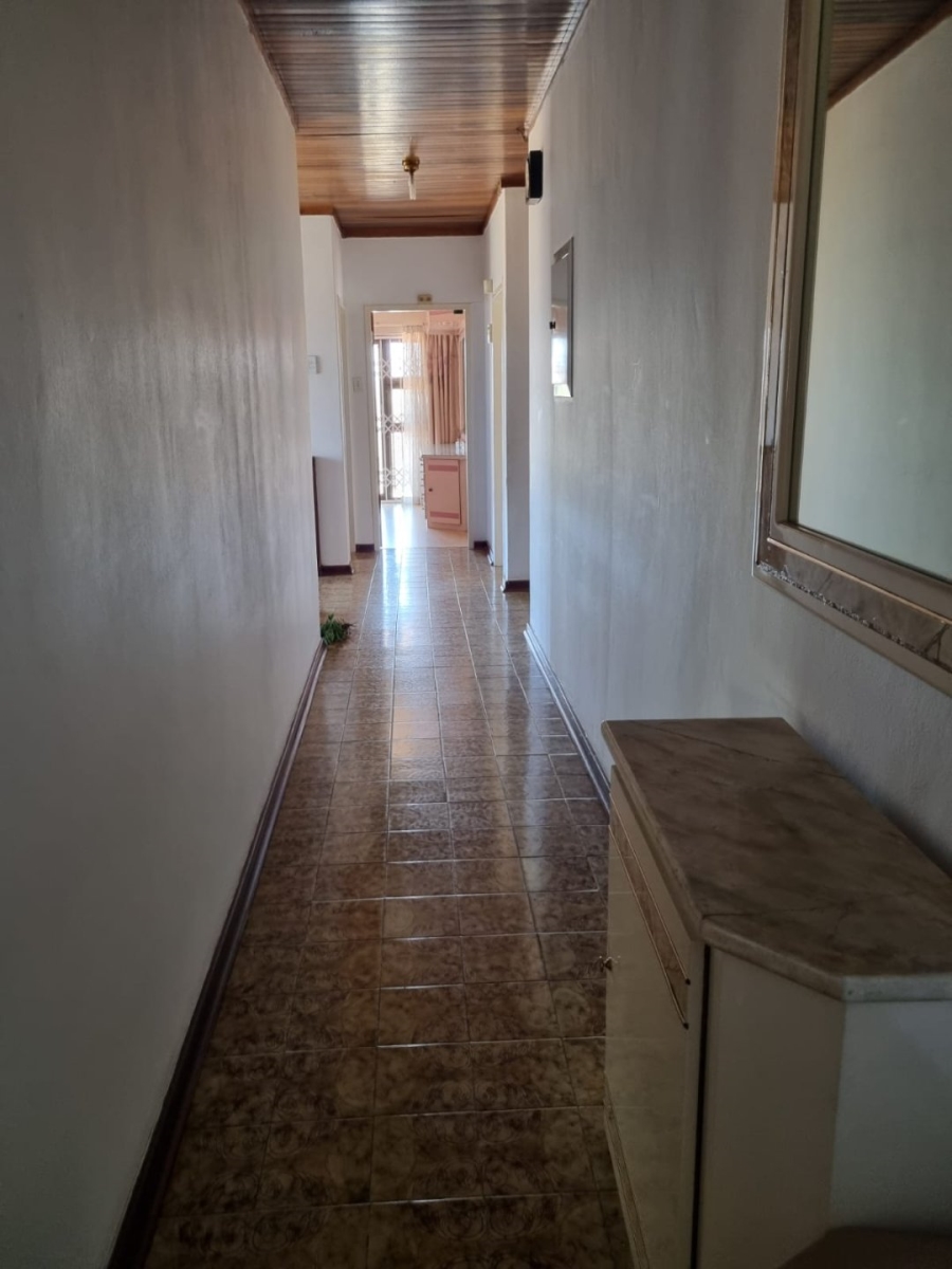 4 Bedroom Property for Sale in Laudium Gauteng