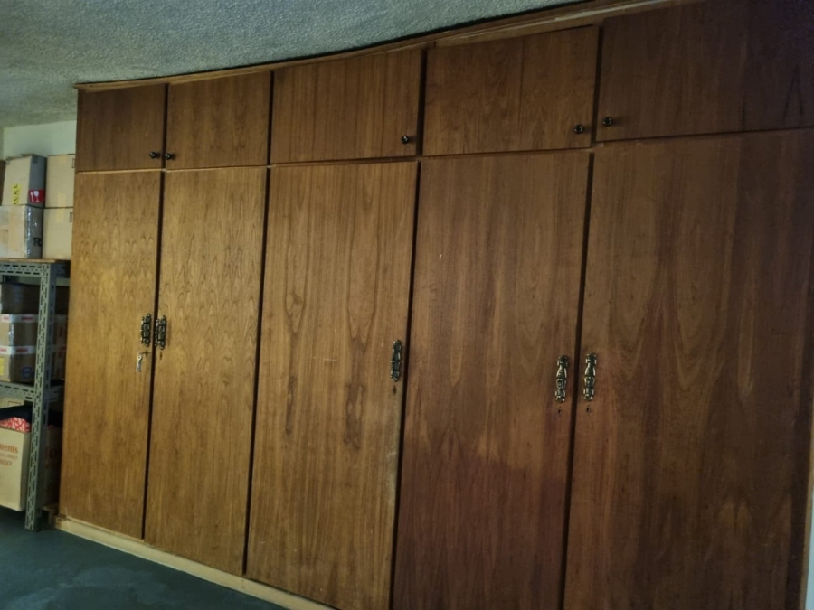 4 Bedroom Property for Sale in Laudium Gauteng