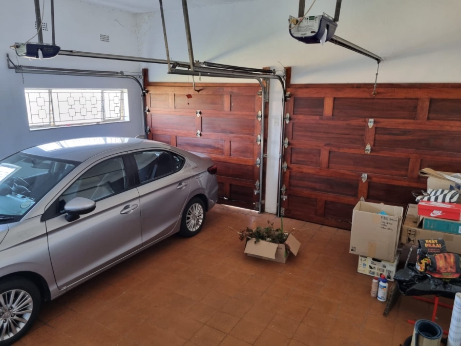 4 Bedroom Property for Sale in Laudium Gauteng