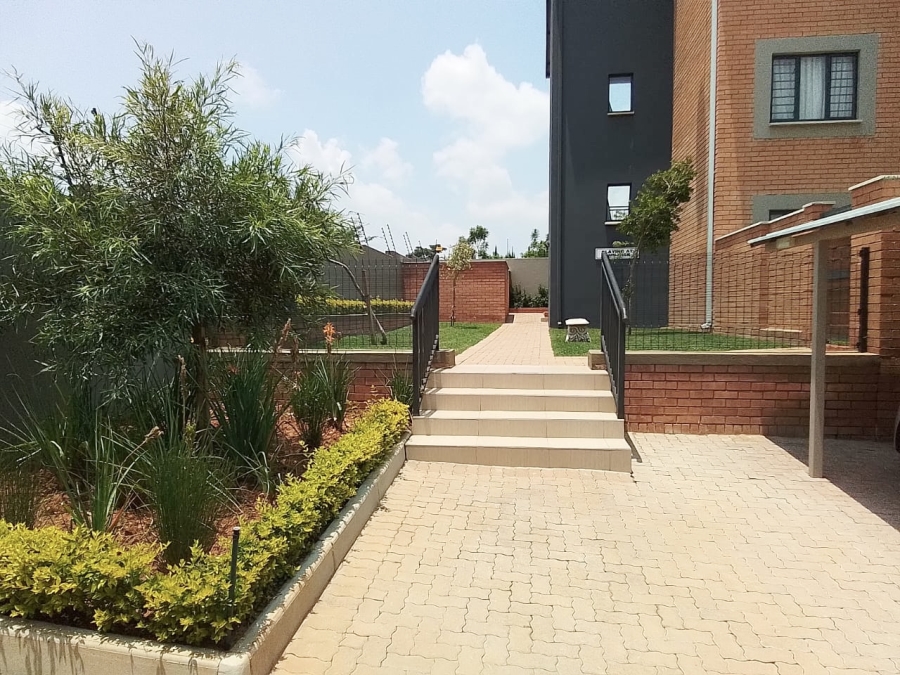 2 Bedroom Property for Sale in Roodepark Eco Estate Gauteng