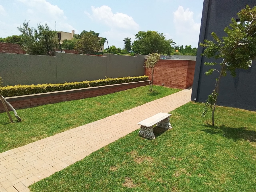 2 Bedroom Property for Sale in Roodepark Eco Estate Gauteng