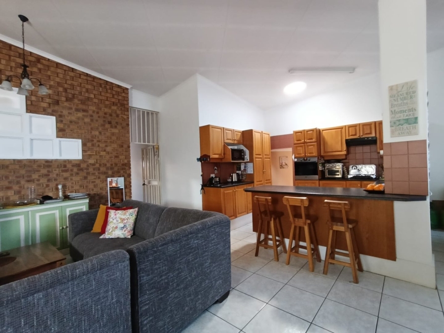 6 Bedroom Property for Sale in The Reeds Gauteng