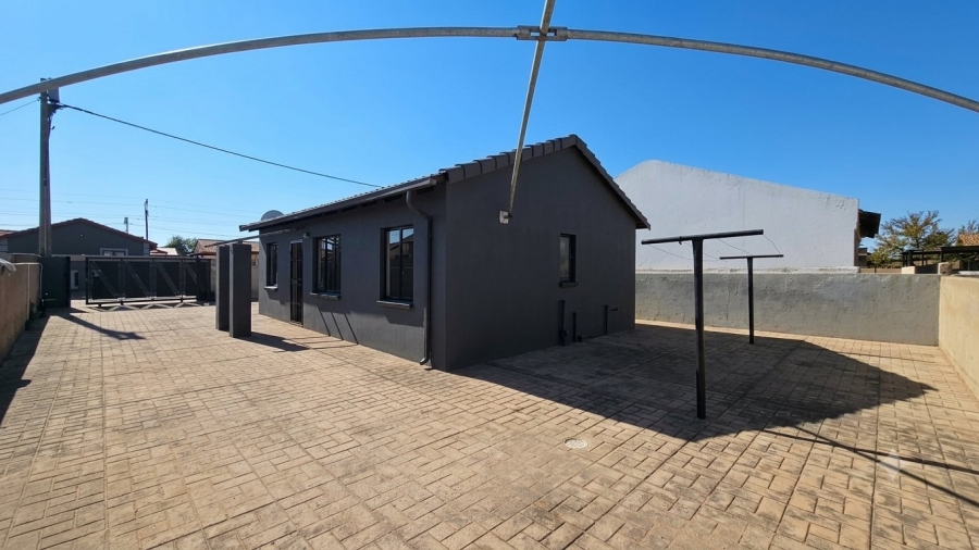 To Let 2 Bedroom Property for Rent in Windmill Park Gauteng