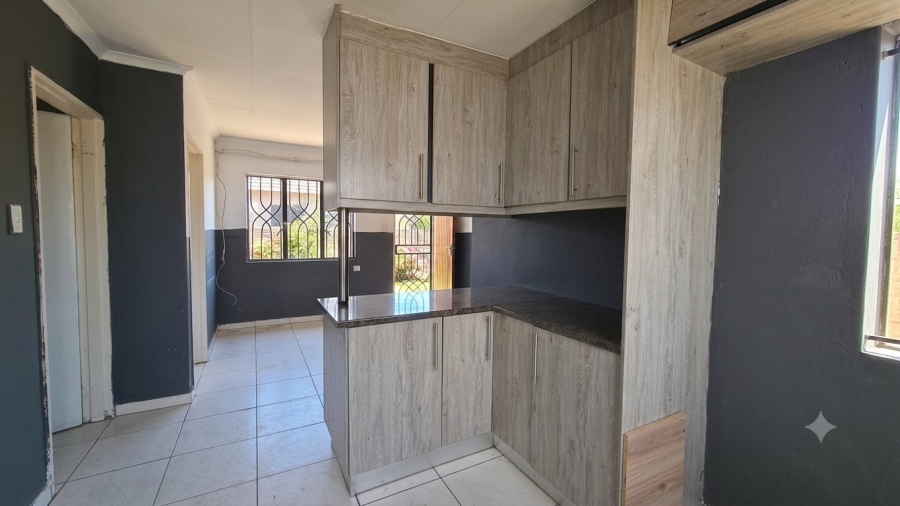 To Let 2 Bedroom Property for Rent in Windmill Park Gauteng