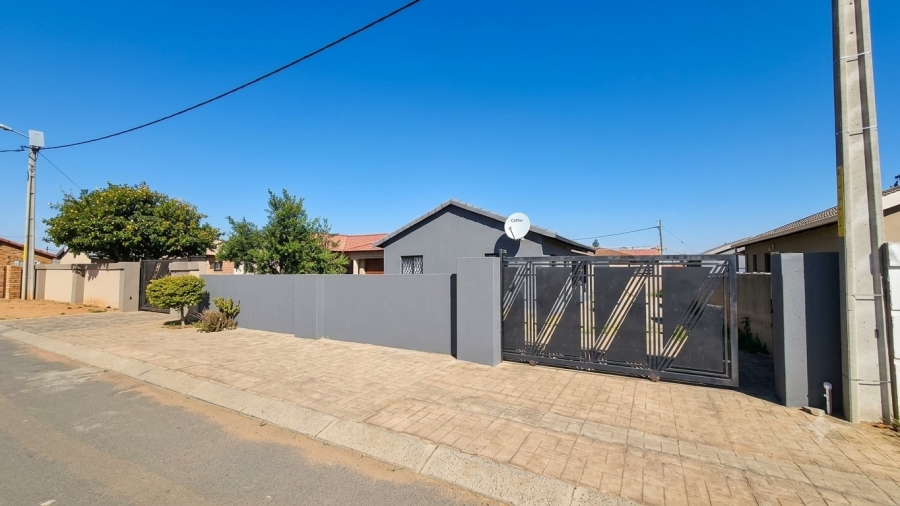 To Let 2 Bedroom Property for Rent in Windmill Park Gauteng
