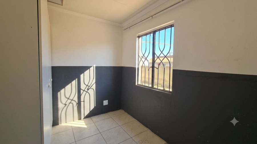 To Let 2 Bedroom Property for Rent in Windmill Park Gauteng