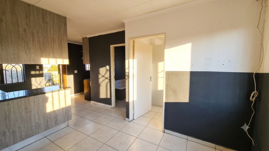 To Let 2 Bedroom Property for Rent in Windmill Park Gauteng