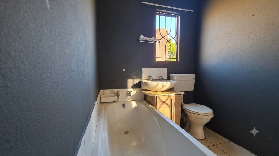 To Let 2 Bedroom Property for Rent in Windmill Park Gauteng