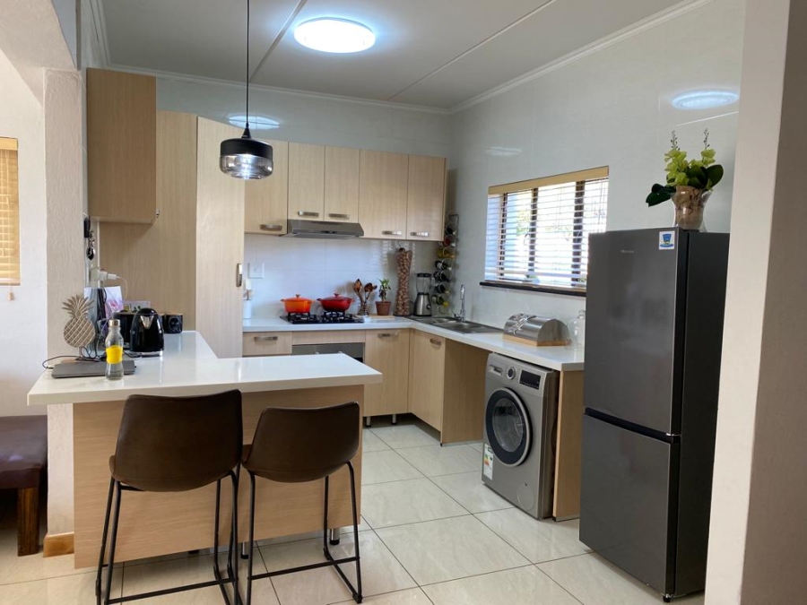 To Let 3 Bedroom Property for Rent in Noordwyk Gauteng