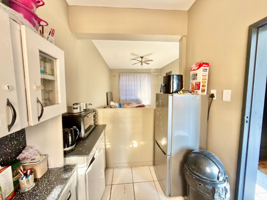 To Let 2 Bedroom Property for Rent in Forest Hill Gauteng