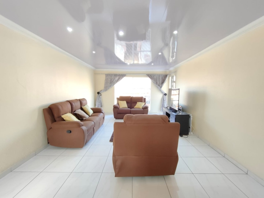 3 Bedroom Property for Sale in Risana Gauteng