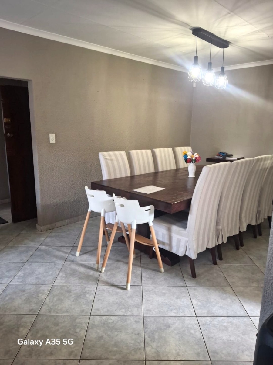 3 Bedroom Property for Sale in Farrarmere Gauteng
