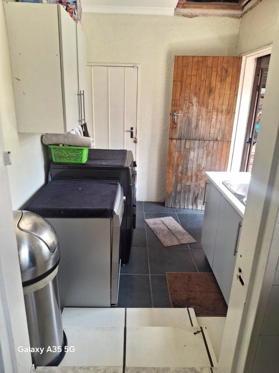 3 Bedroom Property for Sale in Farrarmere Gauteng