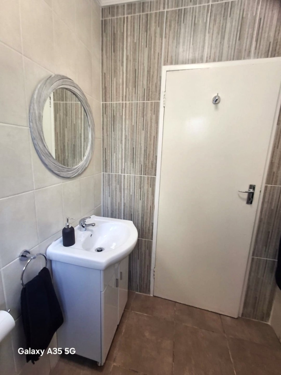 3 Bedroom Property for Sale in Farrarmere Gauteng
