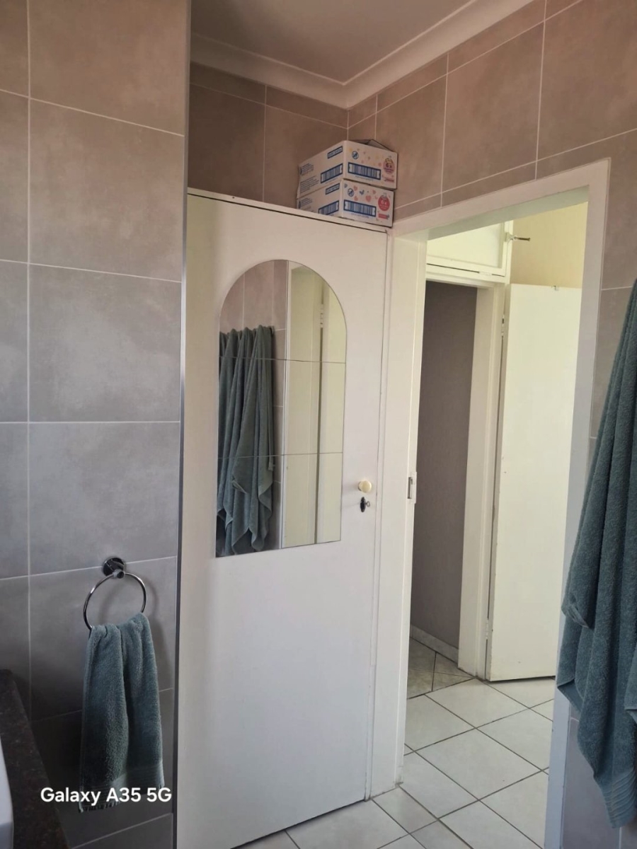 3 Bedroom Property for Sale in Farrarmere Gauteng