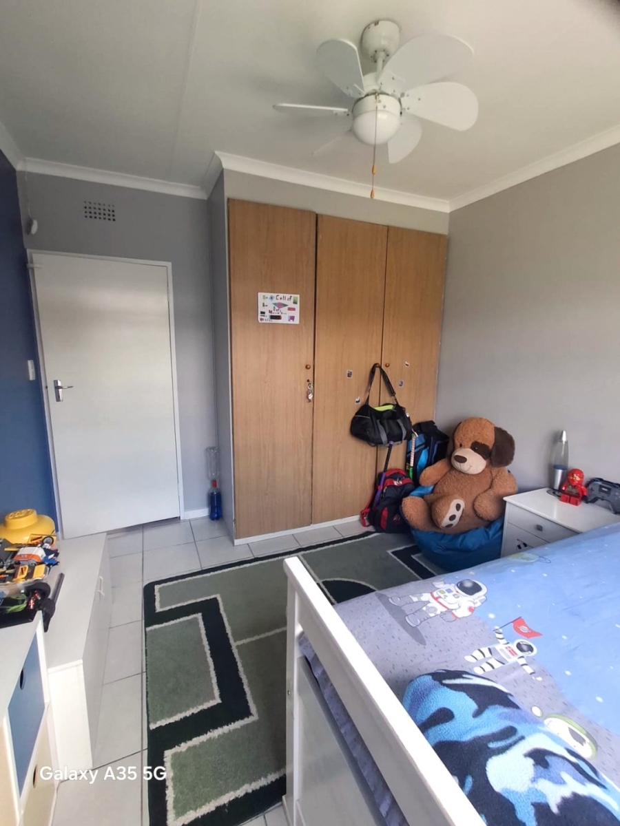 3 Bedroom Property for Sale in Farrarmere Gauteng