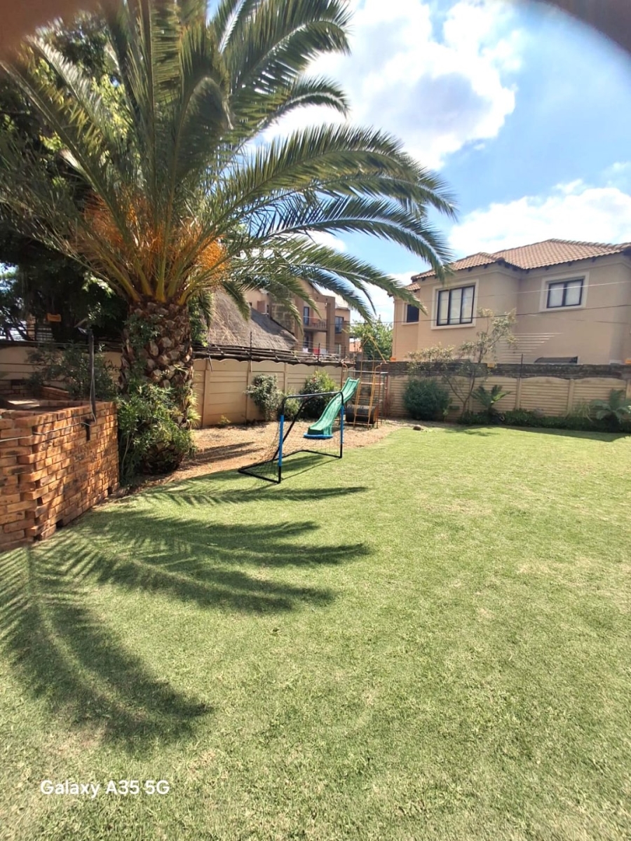 3 Bedroom Property for Sale in Farrarmere Gauteng
