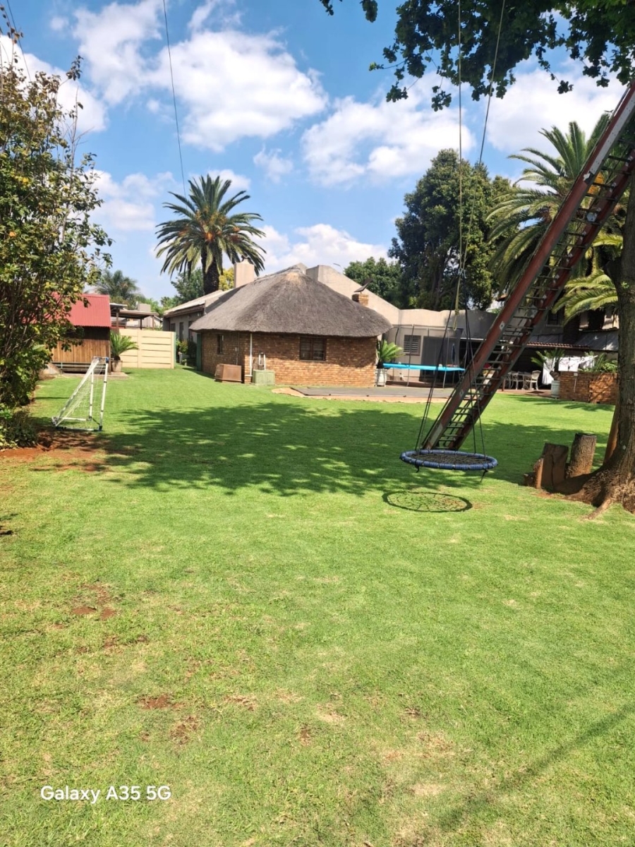3 Bedroom Property for Sale in Farrarmere Gauteng