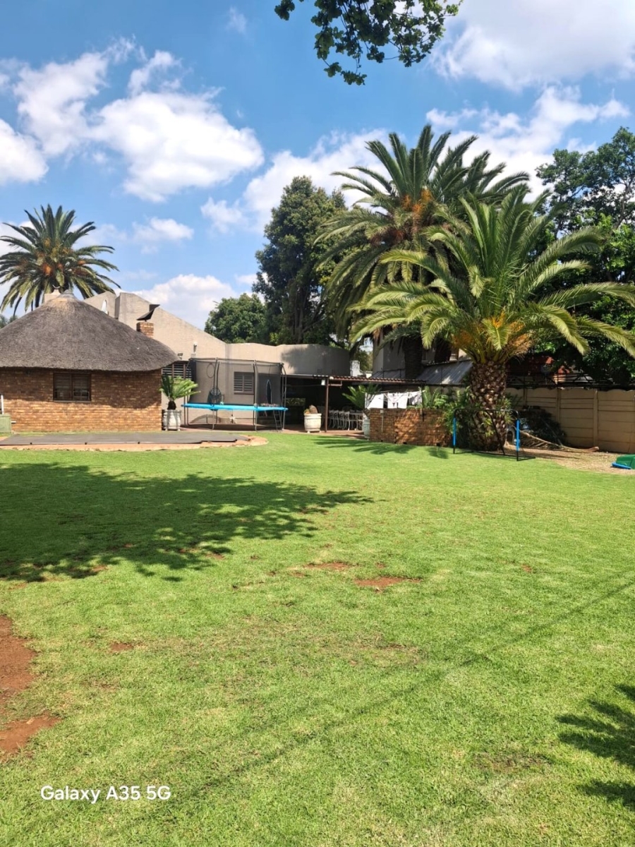 3 Bedroom Property for Sale in Farrarmere Gauteng