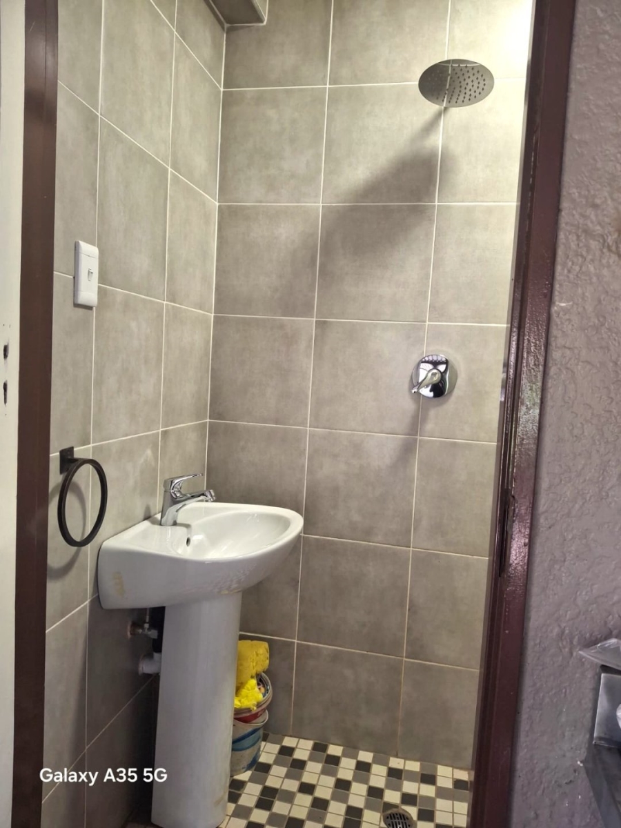 3 Bedroom Property for Sale in Farrarmere Gauteng