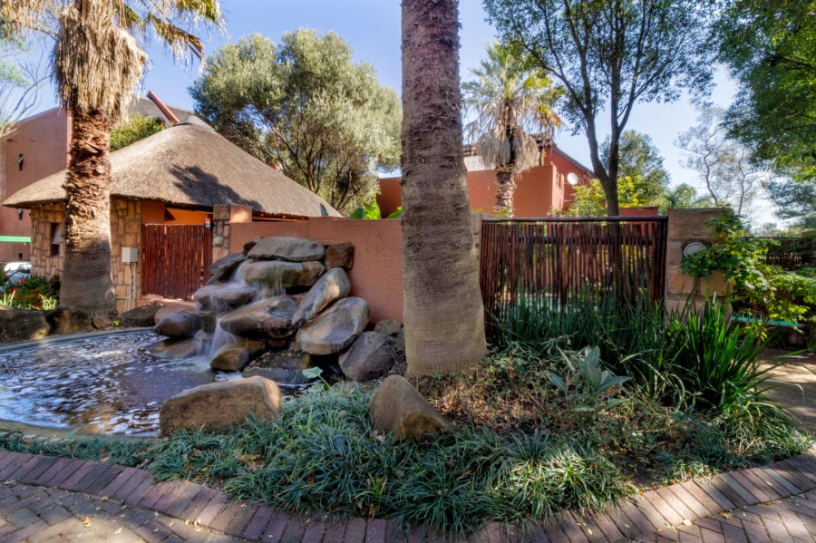 To Let 2 Bedroom Property for Rent in Sunninghill Gauteng