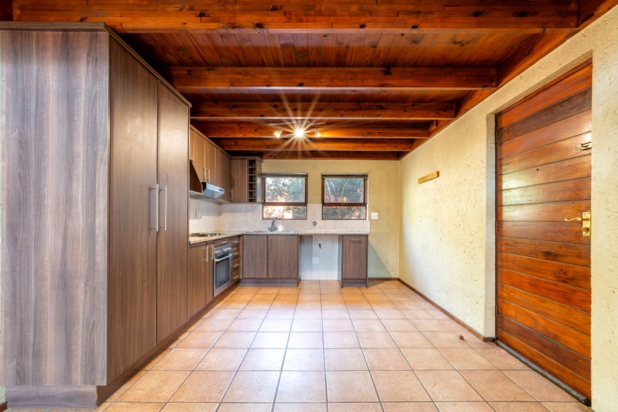To Let 2 Bedroom Property for Rent in Sunninghill Gauteng