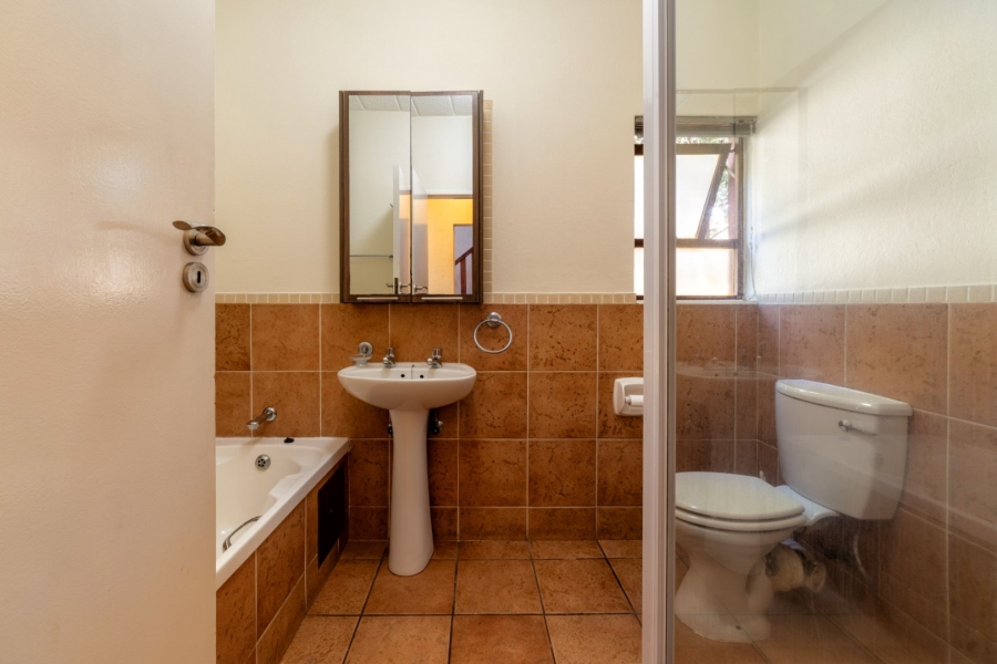 To Let 2 Bedroom Property for Rent in Sunninghill Gauteng