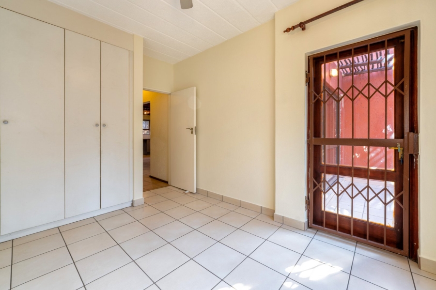 To Let 2 Bedroom Property for Rent in Sunninghill Gauteng