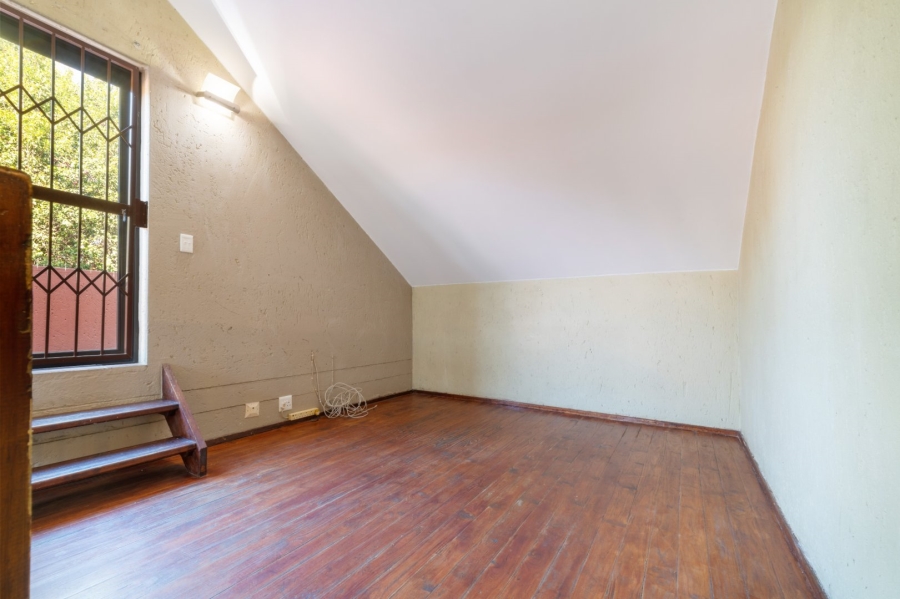 To Let 2 Bedroom Property for Rent in Sunninghill Gauteng
