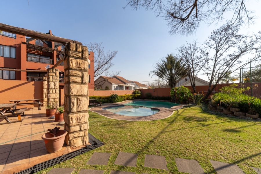 To Let 2 Bedroom Property for Rent in Sunninghill Gauteng