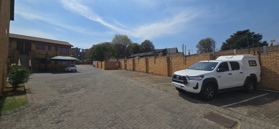 To Let 2 Bedroom Property for Rent in Meredale Gauteng