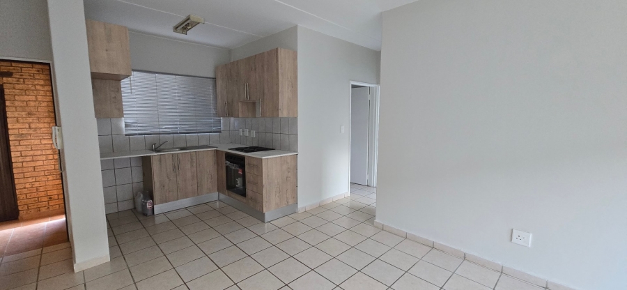To Let 2 Bedroom Property for Rent in Meredale Gauteng