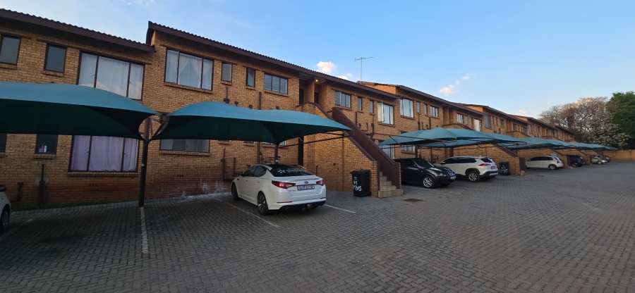 To Let 2 Bedroom Property for Rent in Meredale Gauteng