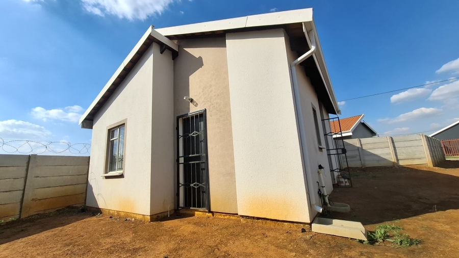 2 Bedroom Property for Sale in Savanna City Gauteng