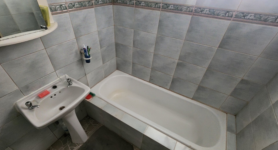 3 Bedroom Property for Sale in Maraisburg Gauteng