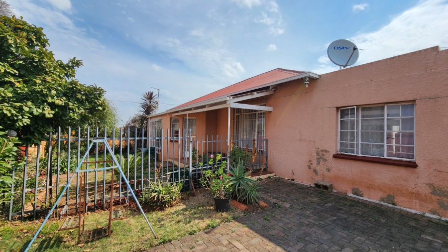 3 Bedroom Property for Sale in Maraisburg Gauteng