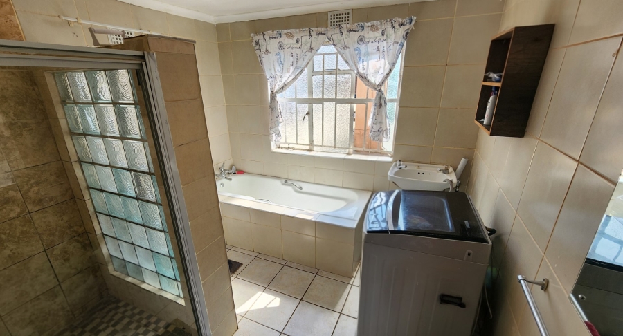 3 Bedroom Property for Sale in Maraisburg Gauteng