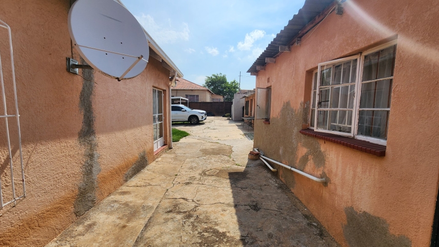 3 Bedroom Property for Sale in Maraisburg Gauteng