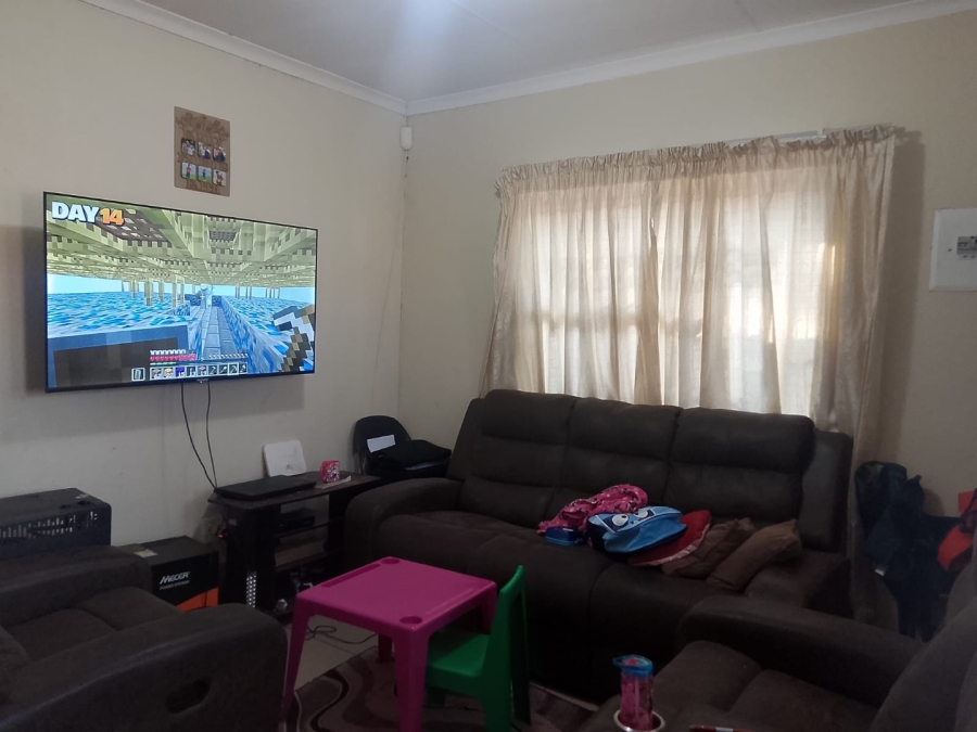 2 Bedroom Property for Sale in Booysens Gauteng
