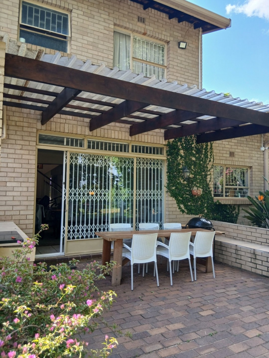 To Let 3 Bedroom Property for Rent in Illovo Gauteng