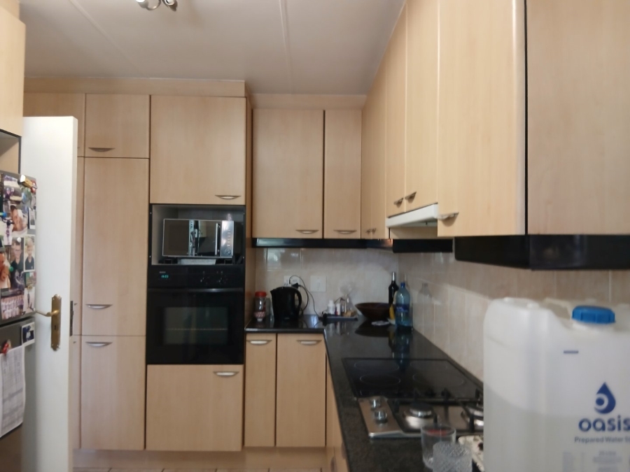 To Let 3 Bedroom Property for Rent in Illovo Gauteng