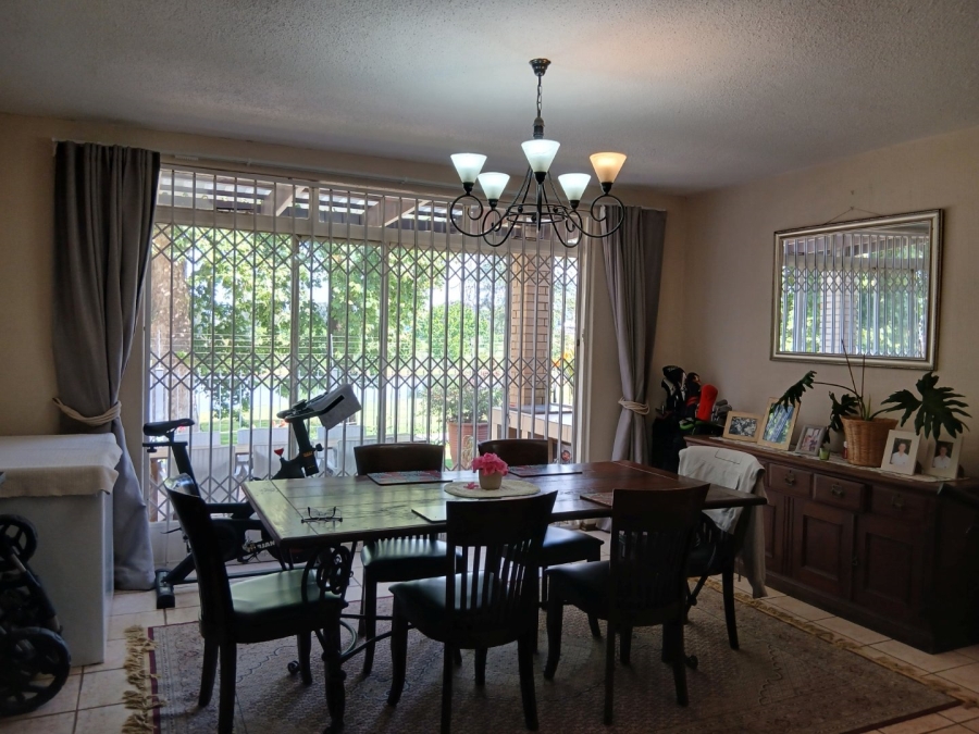 To Let 3 Bedroom Property for Rent in Illovo Gauteng