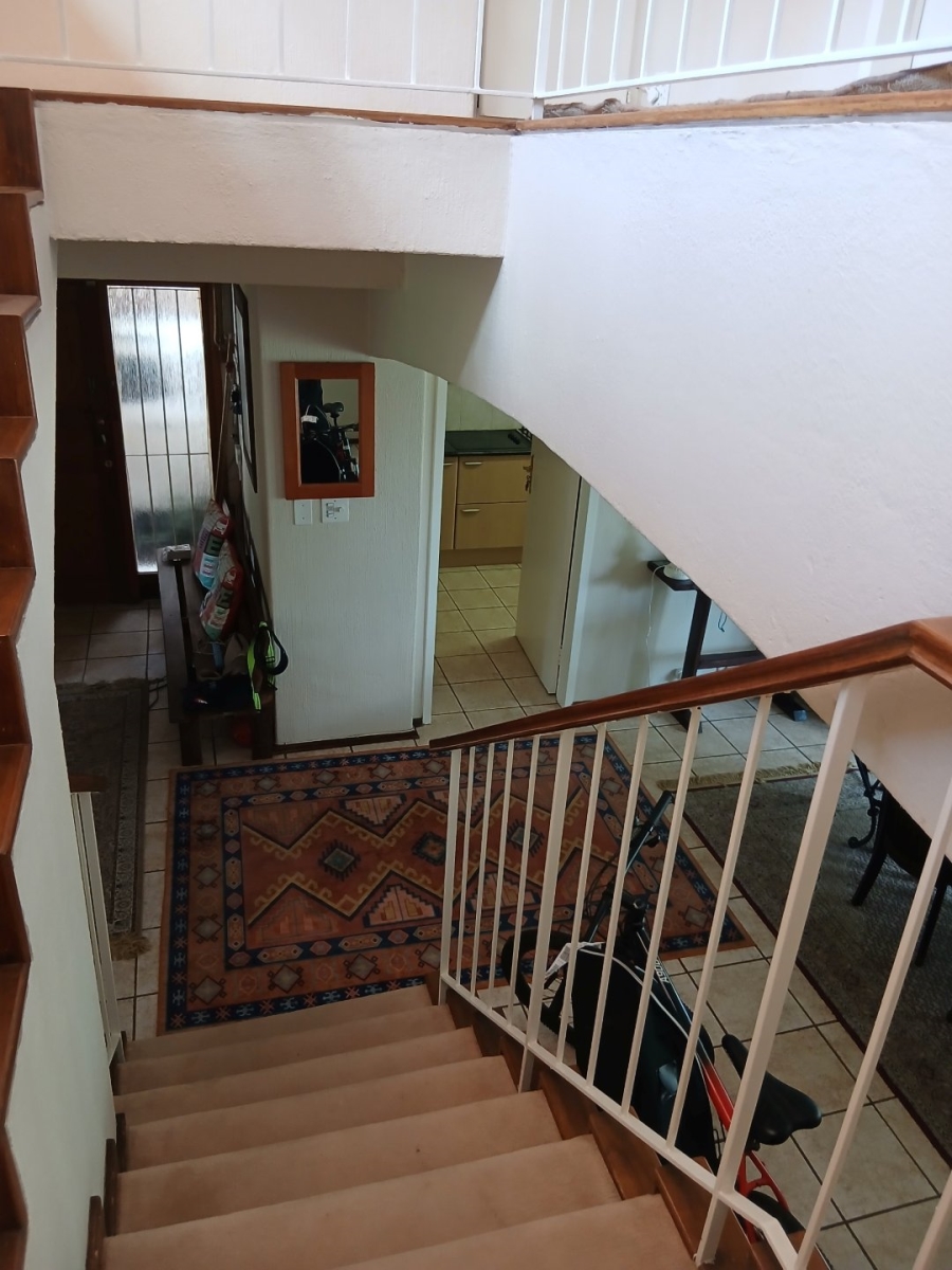 To Let 3 Bedroom Property for Rent in Illovo Gauteng
