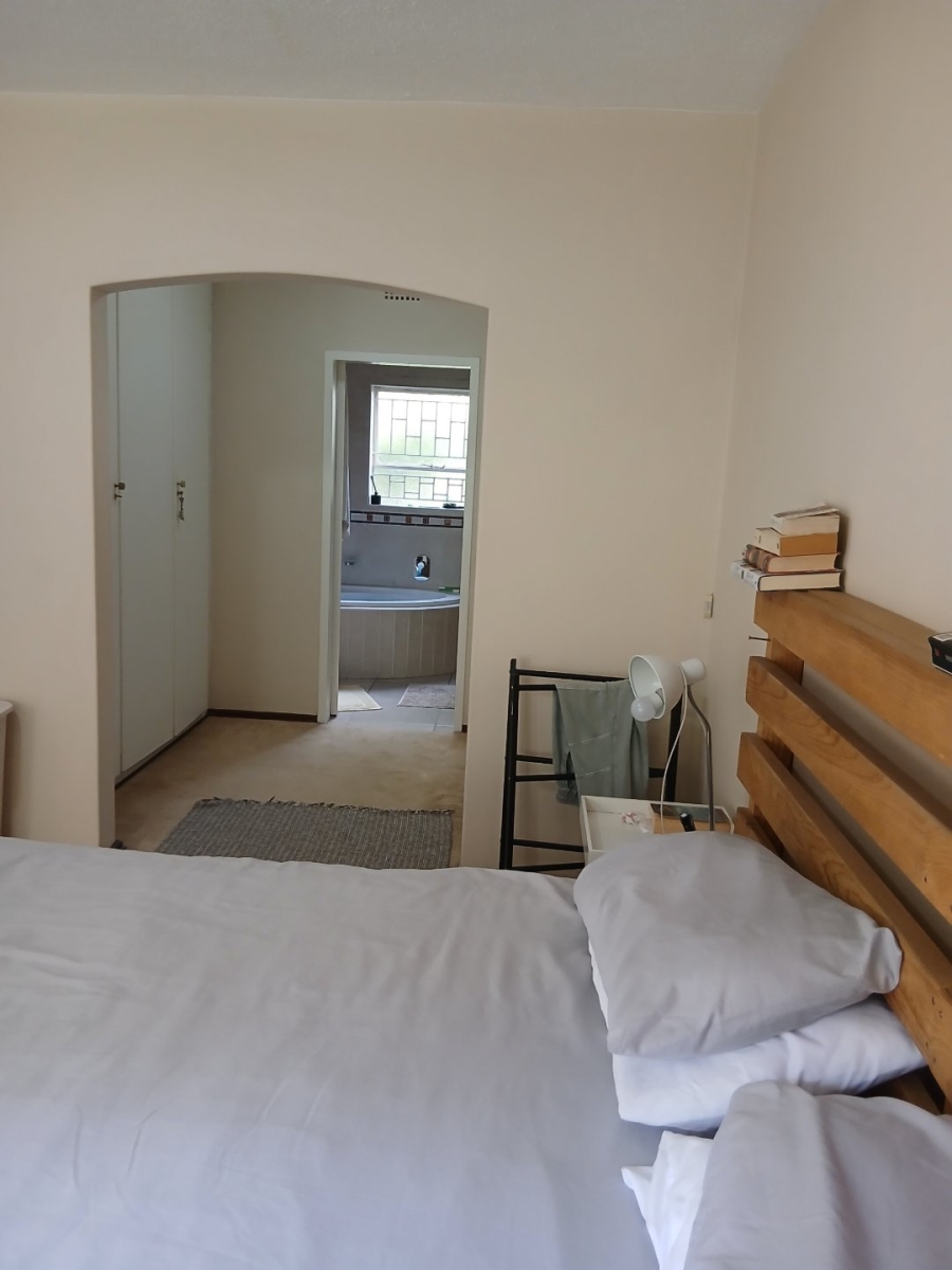 To Let 3 Bedroom Property for Rent in Illovo Gauteng