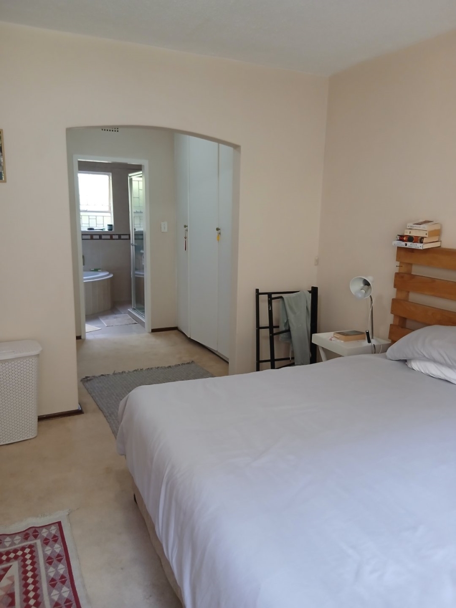 To Let 3 Bedroom Property for Rent in Illovo Gauteng
