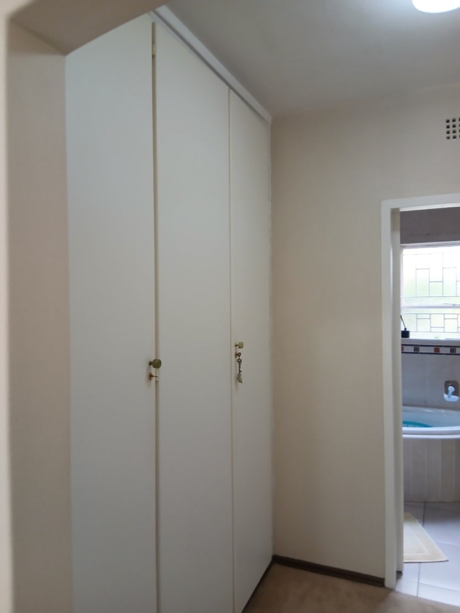 To Let 3 Bedroom Property for Rent in Illovo Gauteng