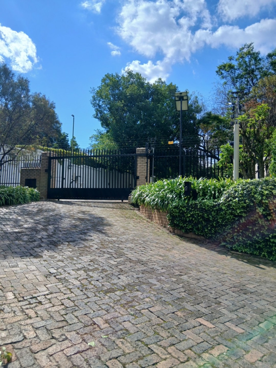 To Let 3 Bedroom Property for Rent in Illovo Gauteng