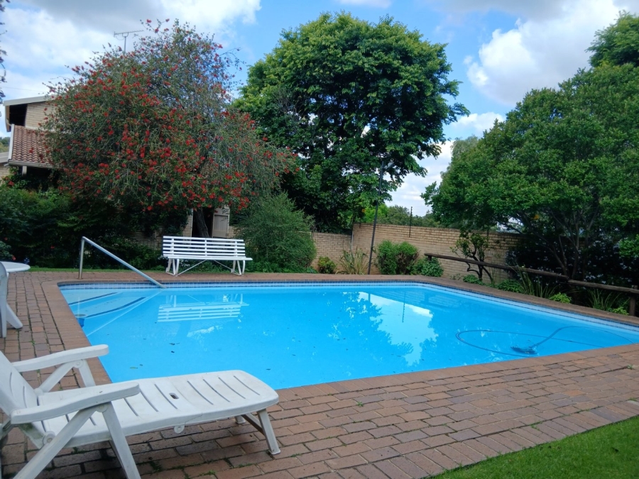 To Let 3 Bedroom Property for Rent in Illovo Gauteng